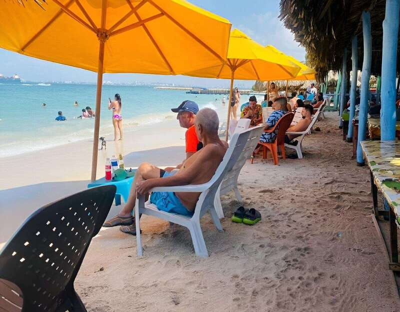 tierra-bomba-typical-beach-day-at-punta-arena