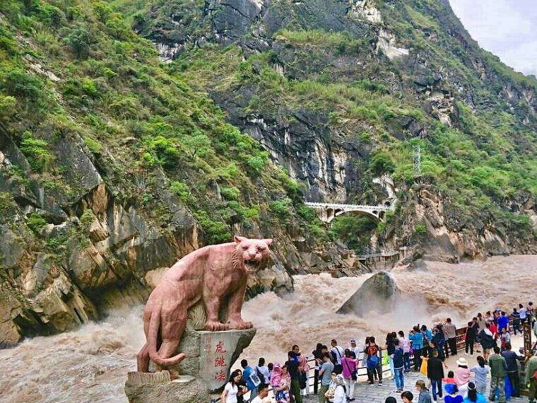 tiger-leaping-gorge-and-cotton-fort-in-shangri-la