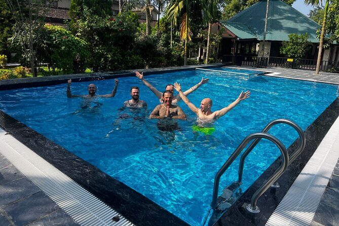 Tiger Tracking Tour in Chitwan with Jeep Safari- 2 Nights 3 Days - Key Points