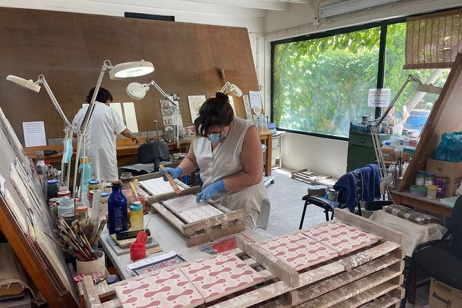 tile-painting-experience-and-visit-azeitao-wine-cellar