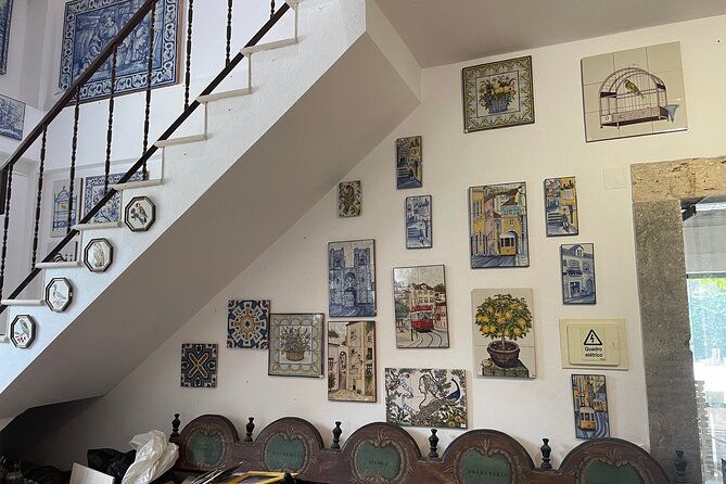 tile-painting-experience-and-visit-azeitao-wine-cellar