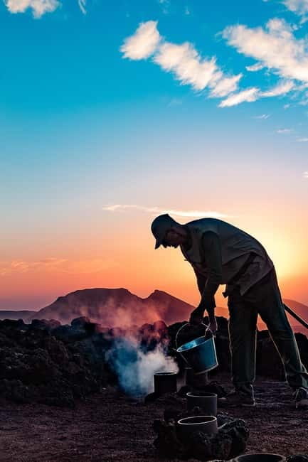 Timanfaya National Park: Evening Tour with Volcano Dinner - An In-Depth Look at the Tour Experience  