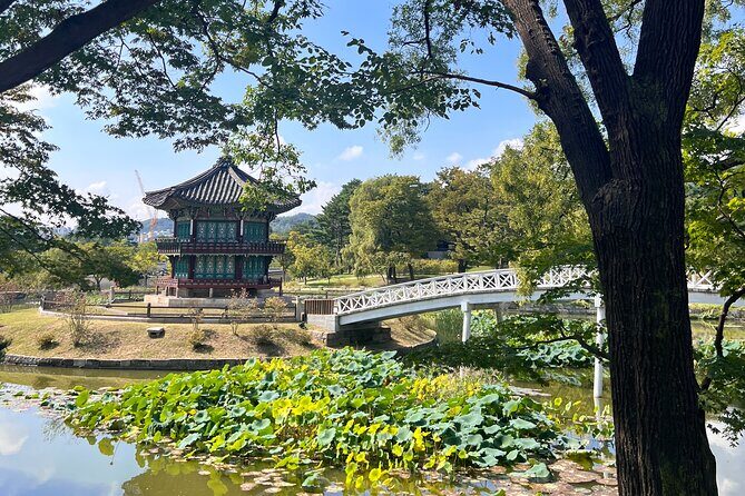 Time Travel in Seoul: Gyeongbokgung Palace, Folk Museum & Bukchon - Key Points