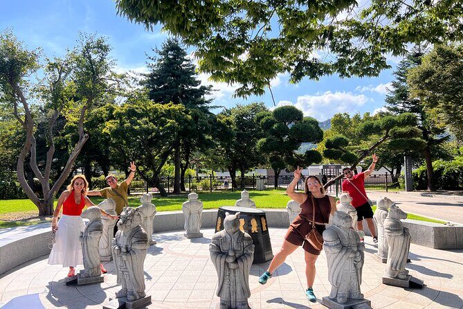 Time Travel in Seoul: Gyeongbokgung Palace, Folk Museum & Bukchon - Exploring Seoul’s Iconic Heritage