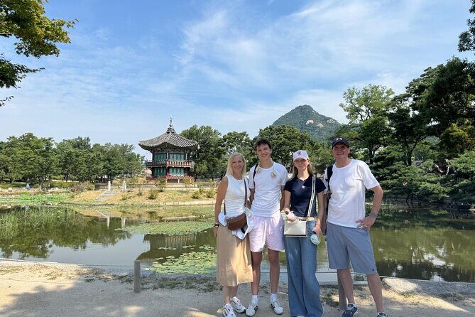 Time Travel in Seoul: Gyeongbokgung Palace, Folk Museum & Bukchon - Who Will Love This Tour?