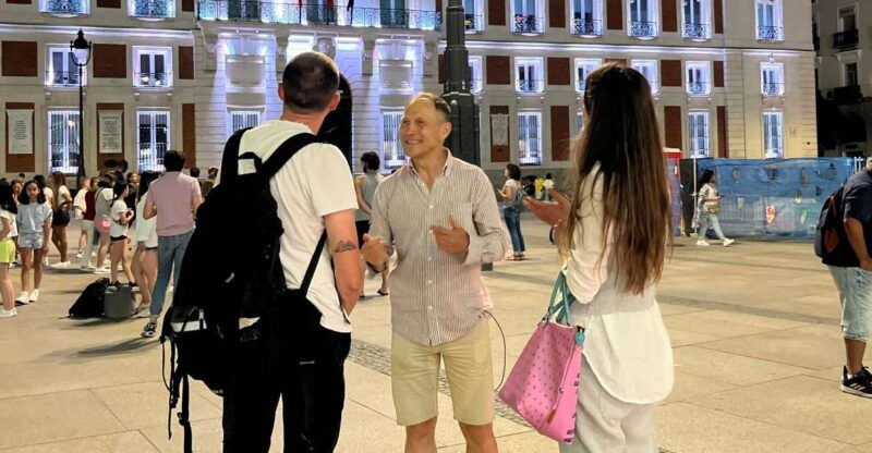 time-travelers-stroll-from-the-hapsburgs-to-the-bourbons