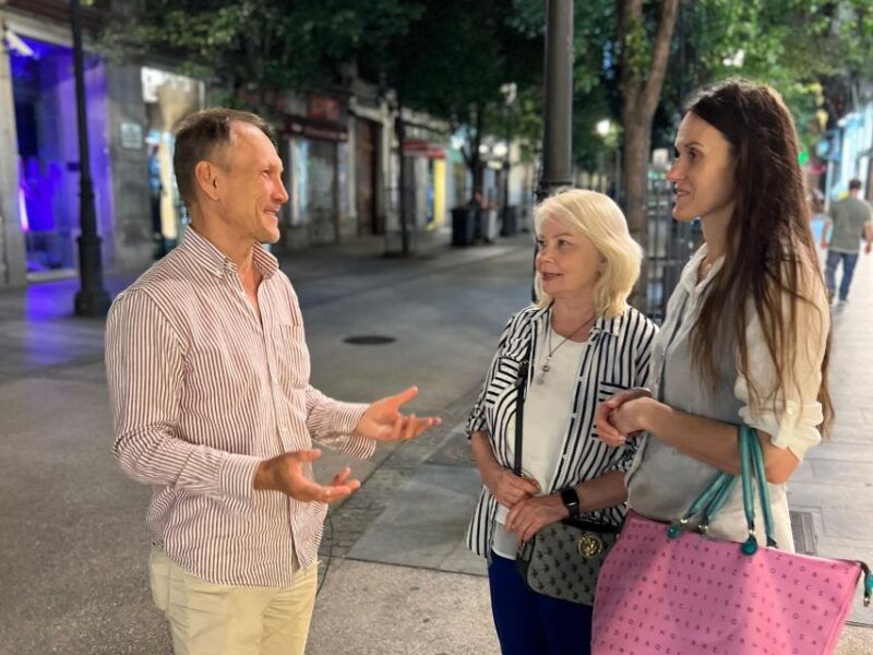 time-travelers-stroll-from-the-hapsburgs-to-the-bourbons