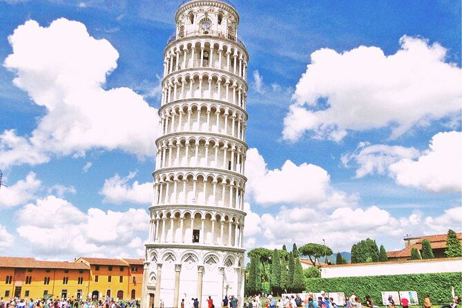 timed-entrance-to-leaning-tower-pisa-and-cathedral-with-audio