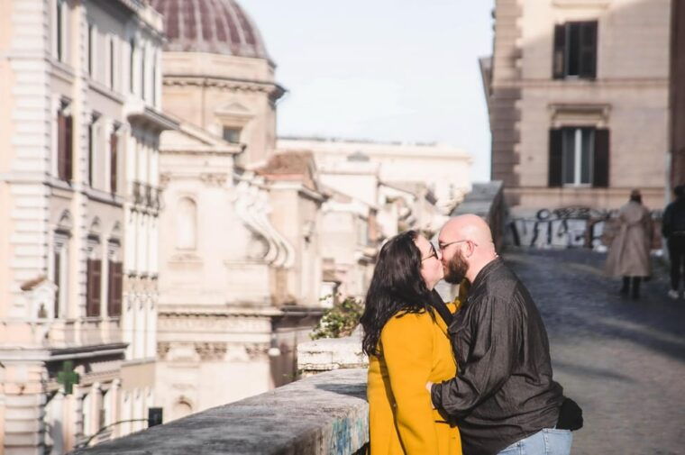 timeless-echoes-a-photojourney-through-colosseum-and-monti