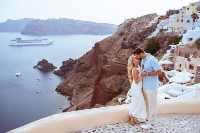timeless-memories-your-exclusive-santorini-photo-session
