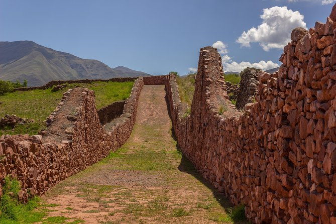 tipon-pikillacta-and-andahuaylillas-south-valley-day-tour-from-cusco