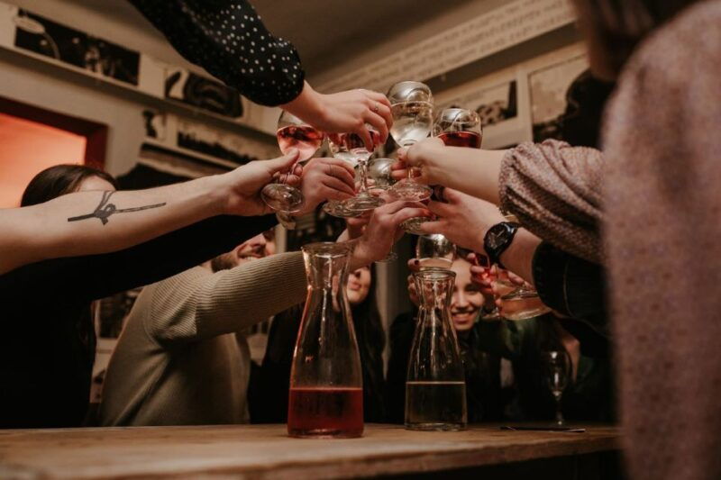 tipsy-tour-with-drinks-included-in-london