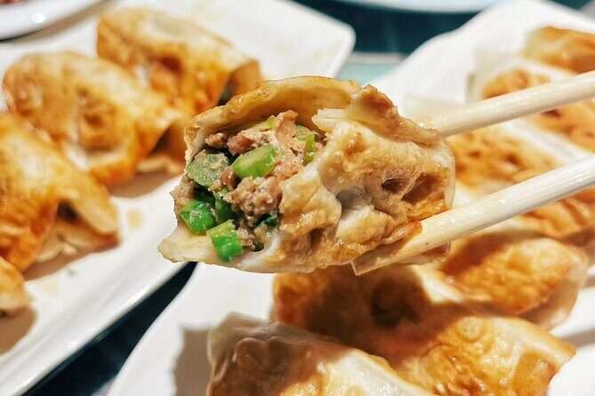 Tipsy Travel: Beijing Hutong Night Foodie and Bar Crawl Tour - Exploring the Itinerary: What to Expect on the Tipsy Travel Hutong Night Tour