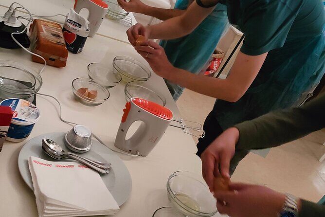 Tiramisu Making Class With Limoncello or Meloncello Tasting - The Tasting: Limoncello and Meloncello