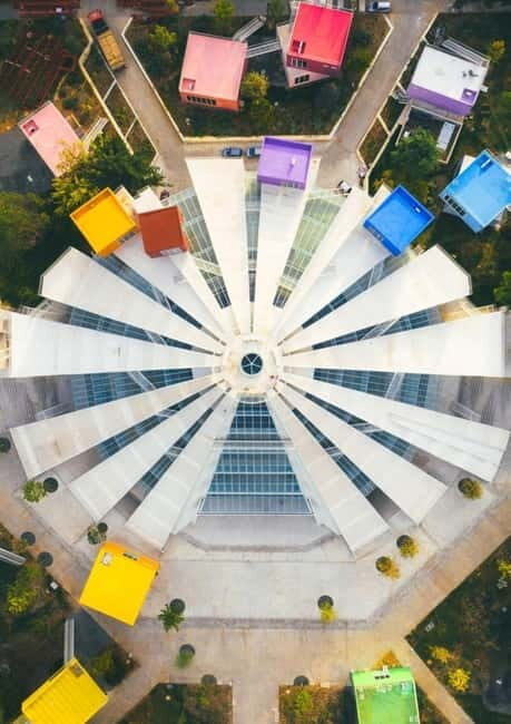 Tirana Center Walking Tour ( In French, Italian & English) - Key Points
