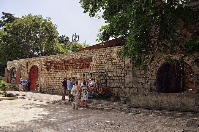 Tirana City Tour with Hotel Pickup - FAQs