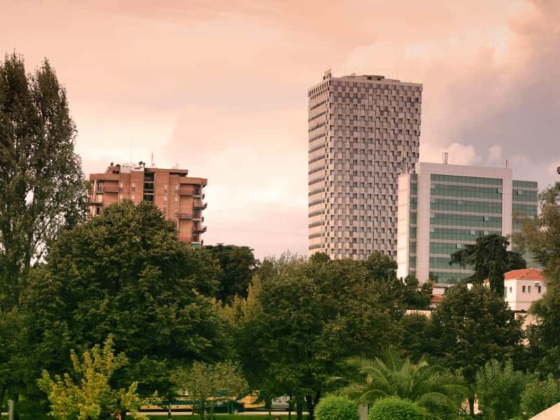 Tirana: Guided Bike Tour with Food and Drink Tastings - Detailed Breakdown of the Itinerary and Highlights