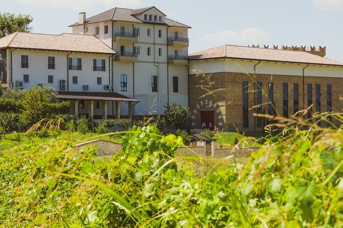 tirana-lundra-winery-guided-tour-with-wine-tasting