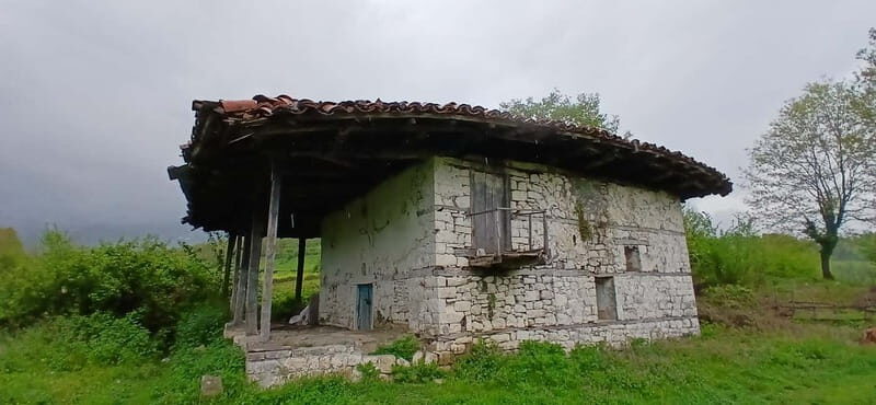 Tirana: Petrela Castle and Bovilla Lake - Bovilla Lake and Mount Gamti