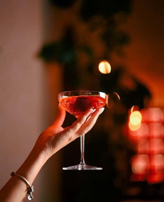 Tirana: Pub Experience with Tarot Cards and 5 Cocktails - Challenges and Considerations