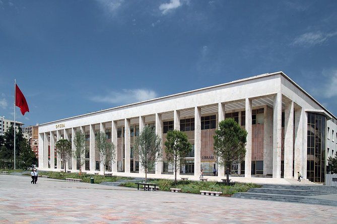 tirana-sightseeing-walking-tour