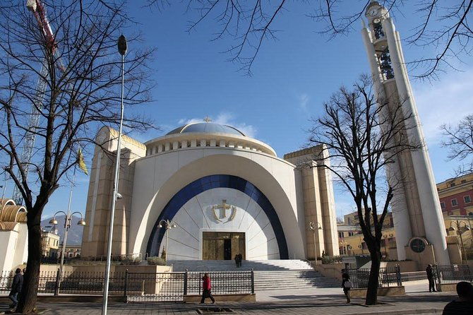 tirana-sightseeing-walking-tour