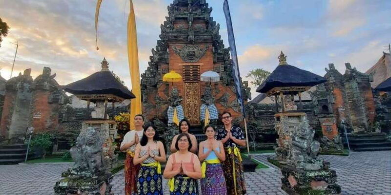 tirta-empul-highlights-tour-with-cleansing-rice-terrace