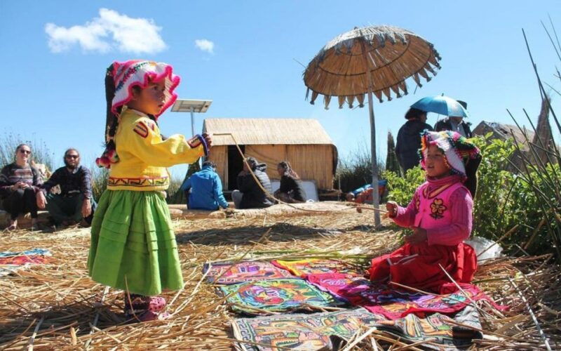 titicaca-lake-full-day-visit-the-islands-of-uros-taquile