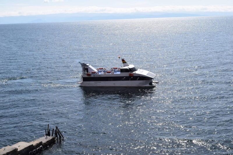 titicaca-lake-isla-del-sol-catamaran-tour