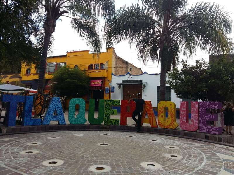 tlaquepaque-magic-town-artisans-traditions-architecture