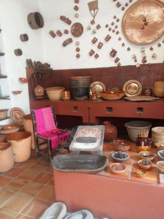 tlaquepaque-magic-town-artisans-traditions-architecture