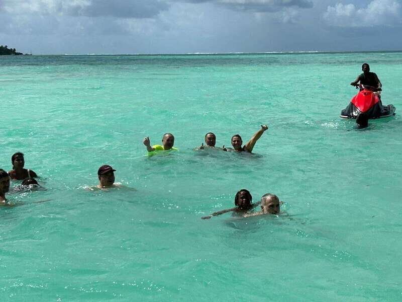 Tobago: Glass Bottom Boat & Highlights Tour - The Sum Up
