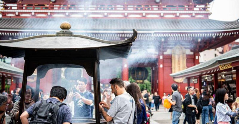 tokyo-2-hour-asakusa-food-hunt-cultural-tour