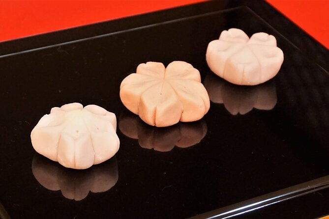 tokyo-6-h-private-guided-tour-japanese-sweets-making-experience