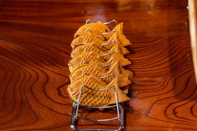 tokyo-6-hr-private-guided-tour-taiyaki-making-experience