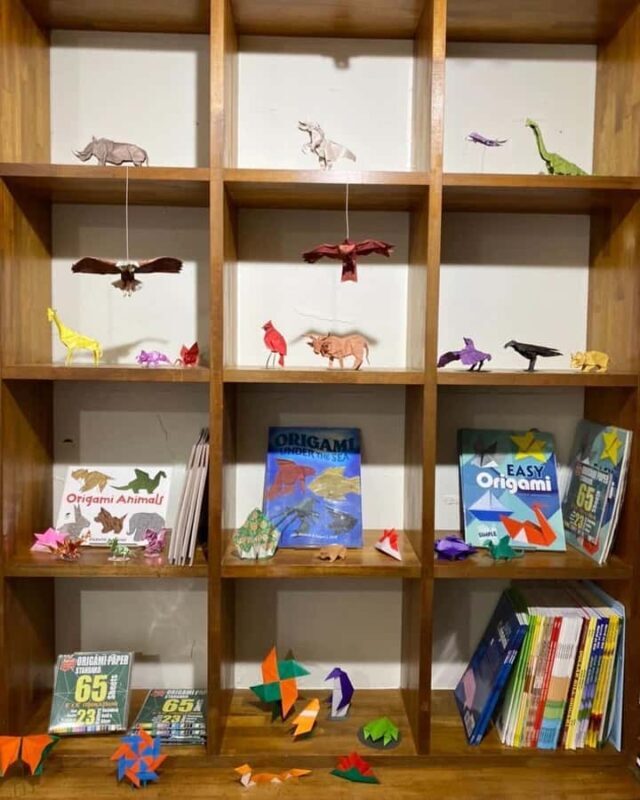 Tokyo 6hr Private Tour & Tablet Guided Origami Experience - Key Points