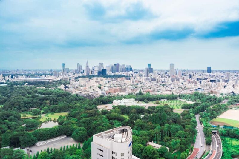 Tokyo: Akasaka Guest House & Imperial Residence Tour - Discovering the Landmarks from a New Perspective