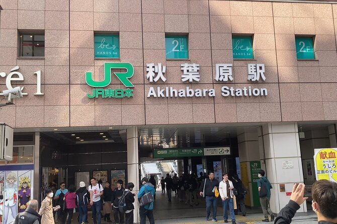 tokyo-akihabara-anime-manga-video-games-and-maid-cafe-tour