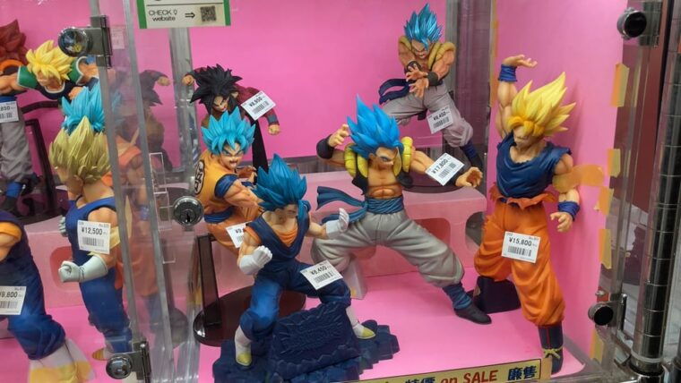 tokyo-akihabara-anime-manga-video-games-maid-cafe-tour