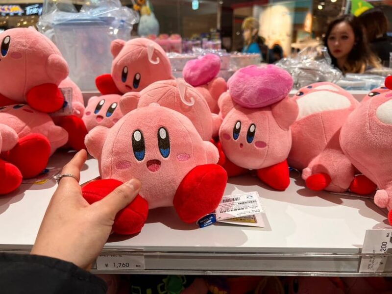 tokyo-anime-manga-and-capsule-toy-tour-in-shibuya