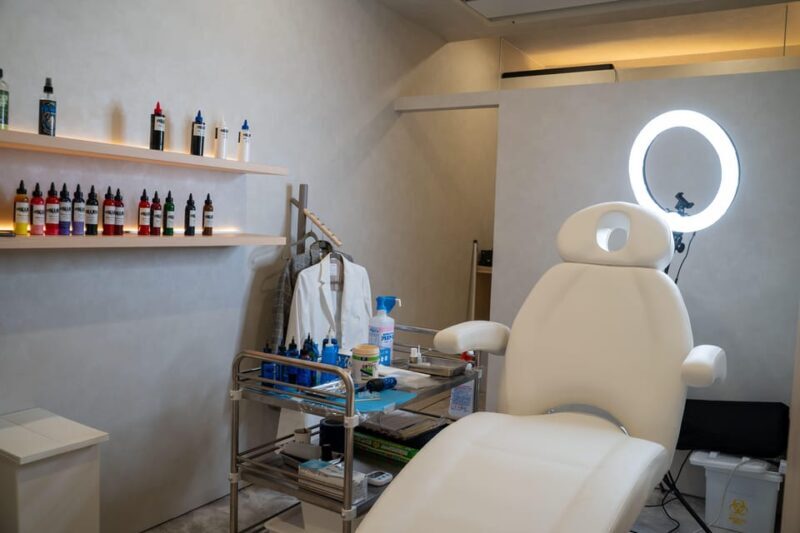 Tokyo: Anime, Manga or Kanji Tattoo in a Modern Salon - Authentic Insights from Reviewers