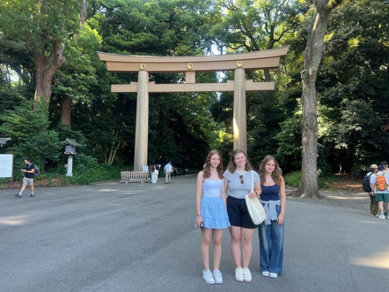 tokyo-asakusa-meiji-shrine-and-tsukiji-morning-tour