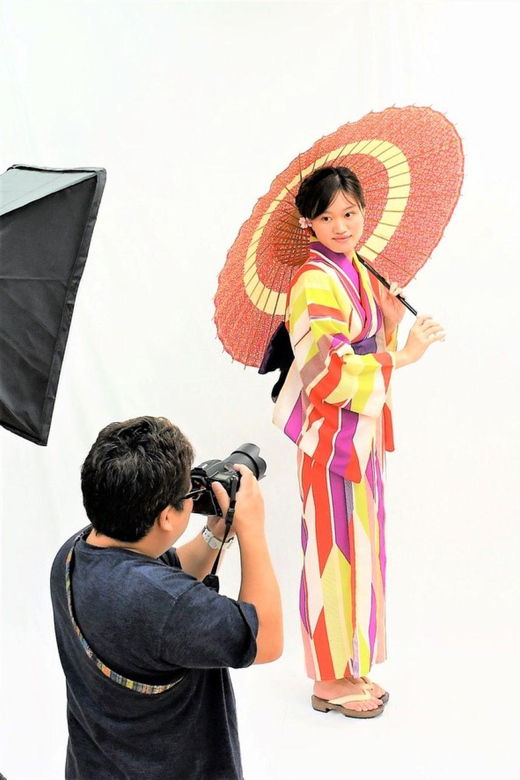 tokyo-asakusa-temple-photo-shooting-tour-wearing-kimono