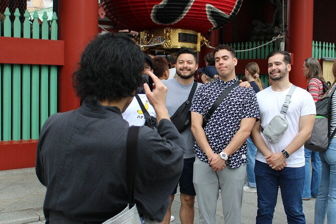 tokyo-asakusa-walking-tour-with-local-japanese-comedian-2