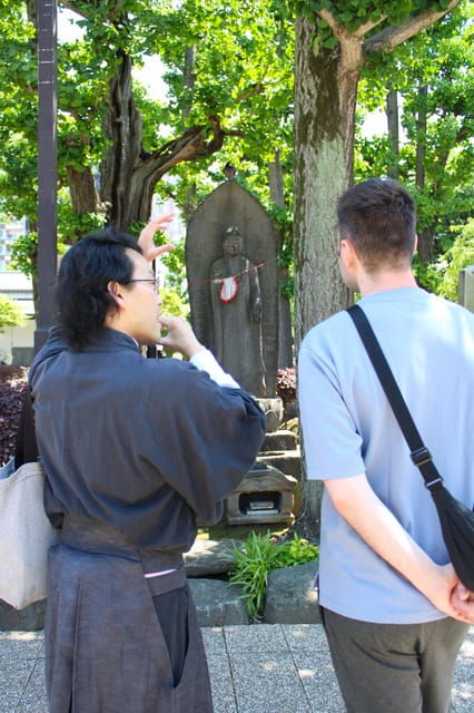 tokyo-asakusa-walking-tour-with-local-japanese-comedian