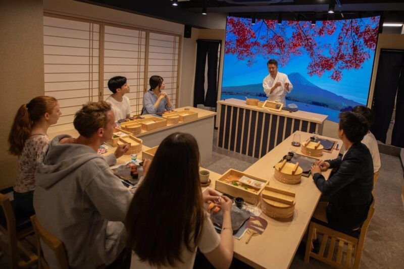 tokyo-authentic-sushi-making-experience