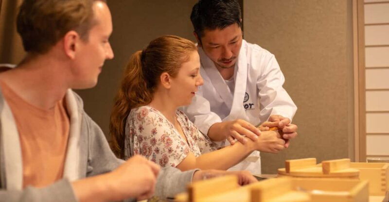 tokyo-authentic-sushi-making-experience