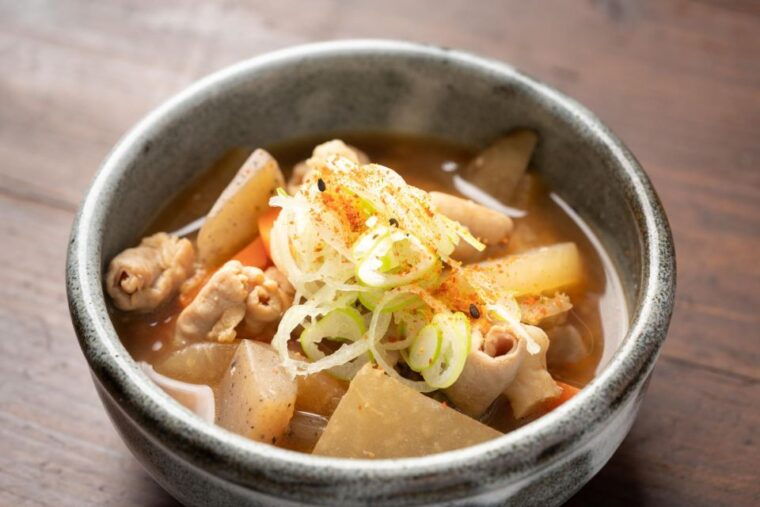 tokyo-bar-hopping-tour-in-shinjuku