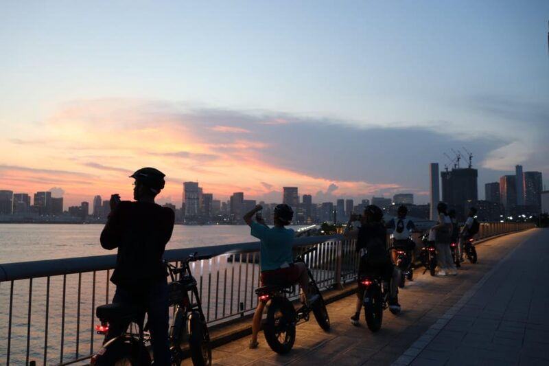 tokyo-bay-area-sunset-night-view-3h-e-bike-guided-bike-tour