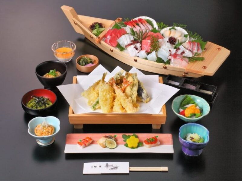 tokyo-bay-traditional-japanese-yakatabune-dinner-cruise